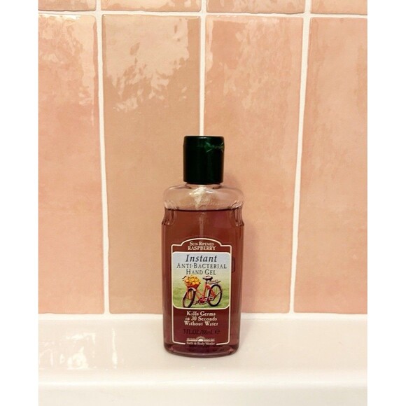 Bath & Body Works Sun Ripened Raspberry Anti-Bacterial Hand Gel Discontinued - Picture 1 of 4